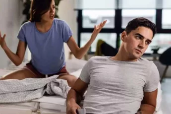 13 Signs He Disrespects You And Does Not Deserve You