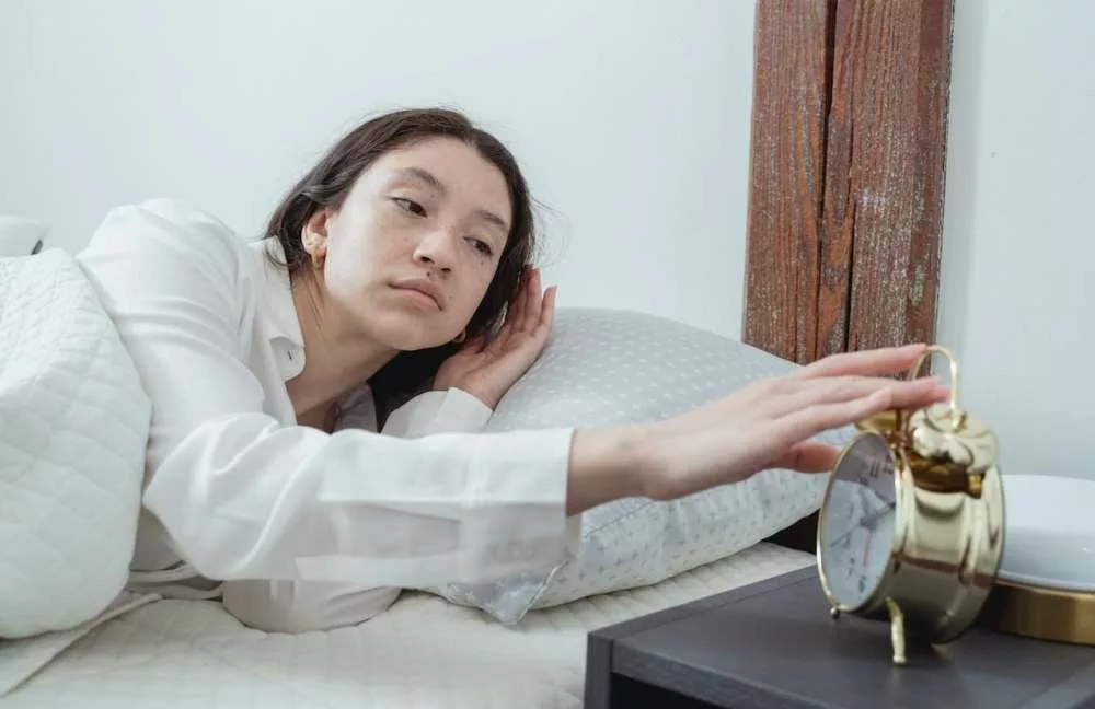 Feeling Groggy Despite 8 Hours Of Sleep? Junk Sleep Might Be The Issue