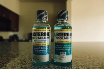 This Is Why You Should Try Rubbing Listerine In Your Hair