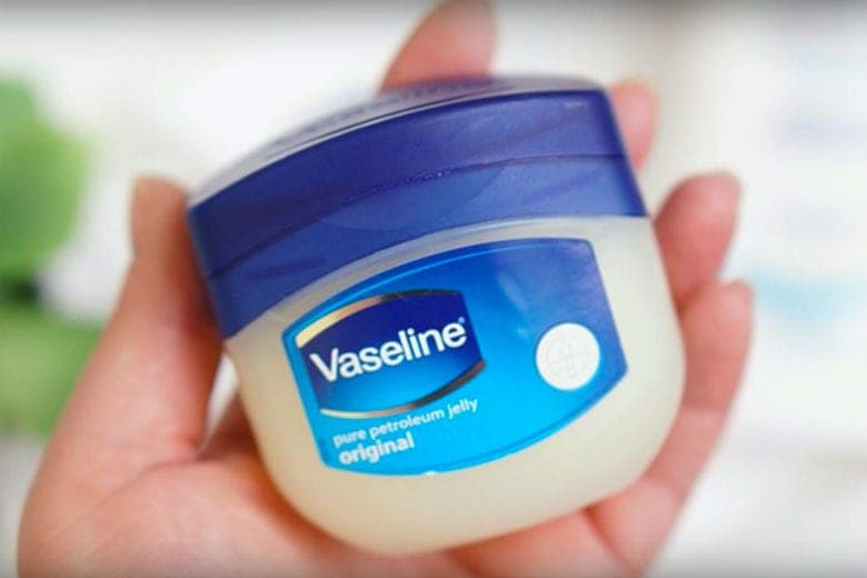 This Is Why Loads Of People Are Rubbing Vaseline On Their Faces Before Bed!