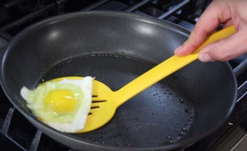 How To Avoid Salmonella When You’re Cooking Eggs: Here’s What You’re Doing Wrong!