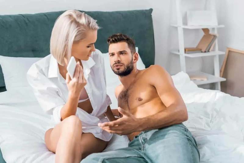 Signs Your Partner Is Lying (61 Signs He Lies In The Relationship)