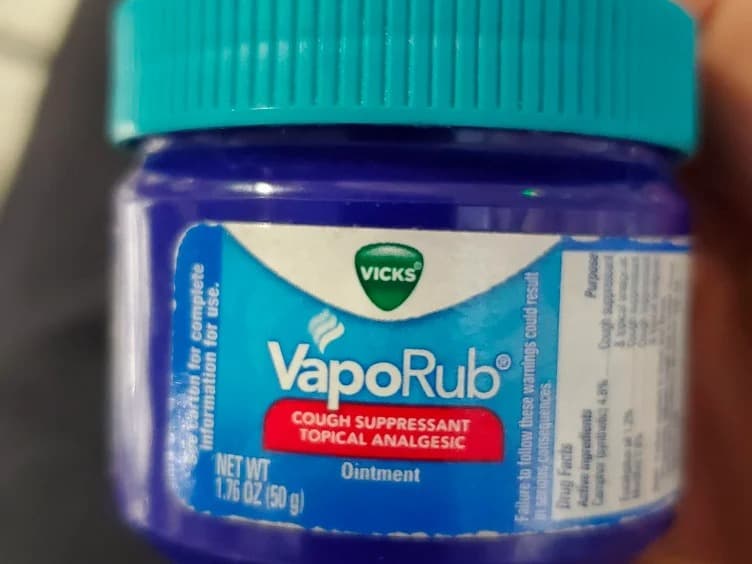 You Won’t Believe What Vaporub Can Do – 33 Mind-Blowing Hacks Revealed!