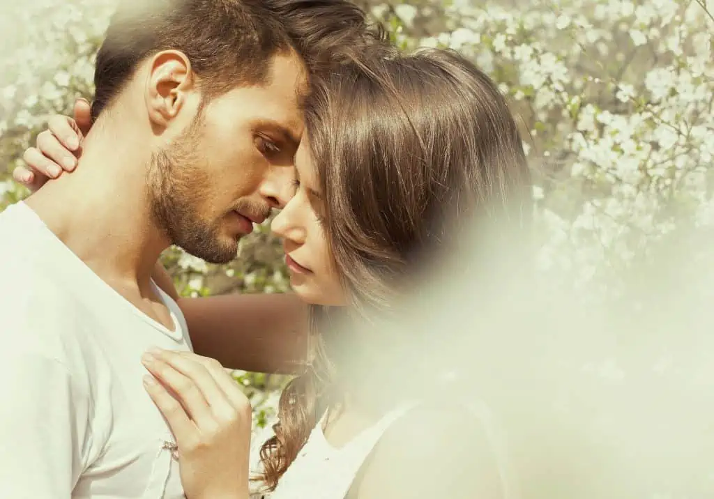 9 Little-Known Places Guys Like To Be Touched While Kissing